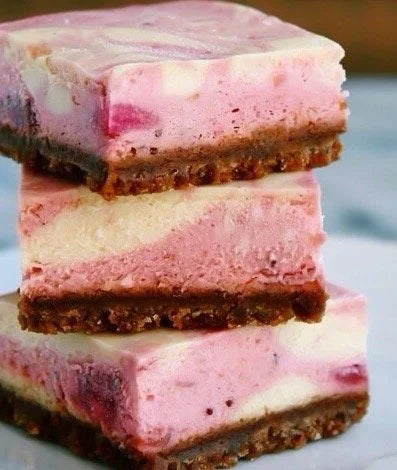 Strawberry Rhubarb Vegan Cheesecakes